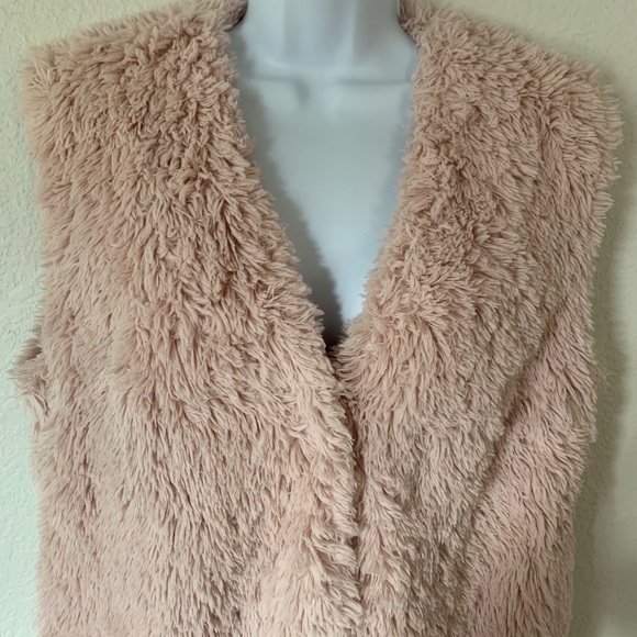 Collection Jackets & Blazers - V neck pink vest